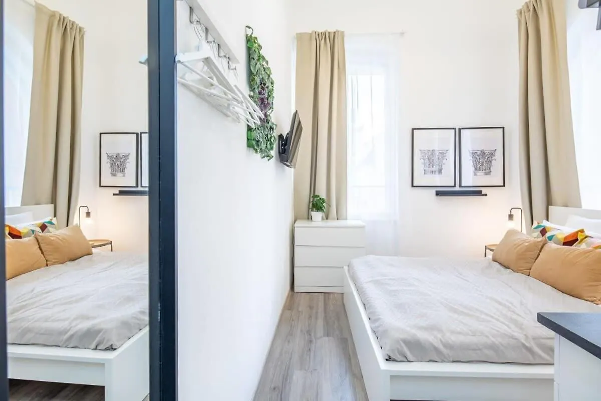 Extra Central Mini Studio - Lively Neighborhood Budapest 0*,